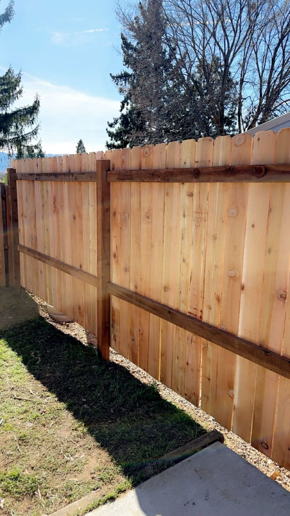 Cedar privacy fence and gate installed in East Wenatchee, WA