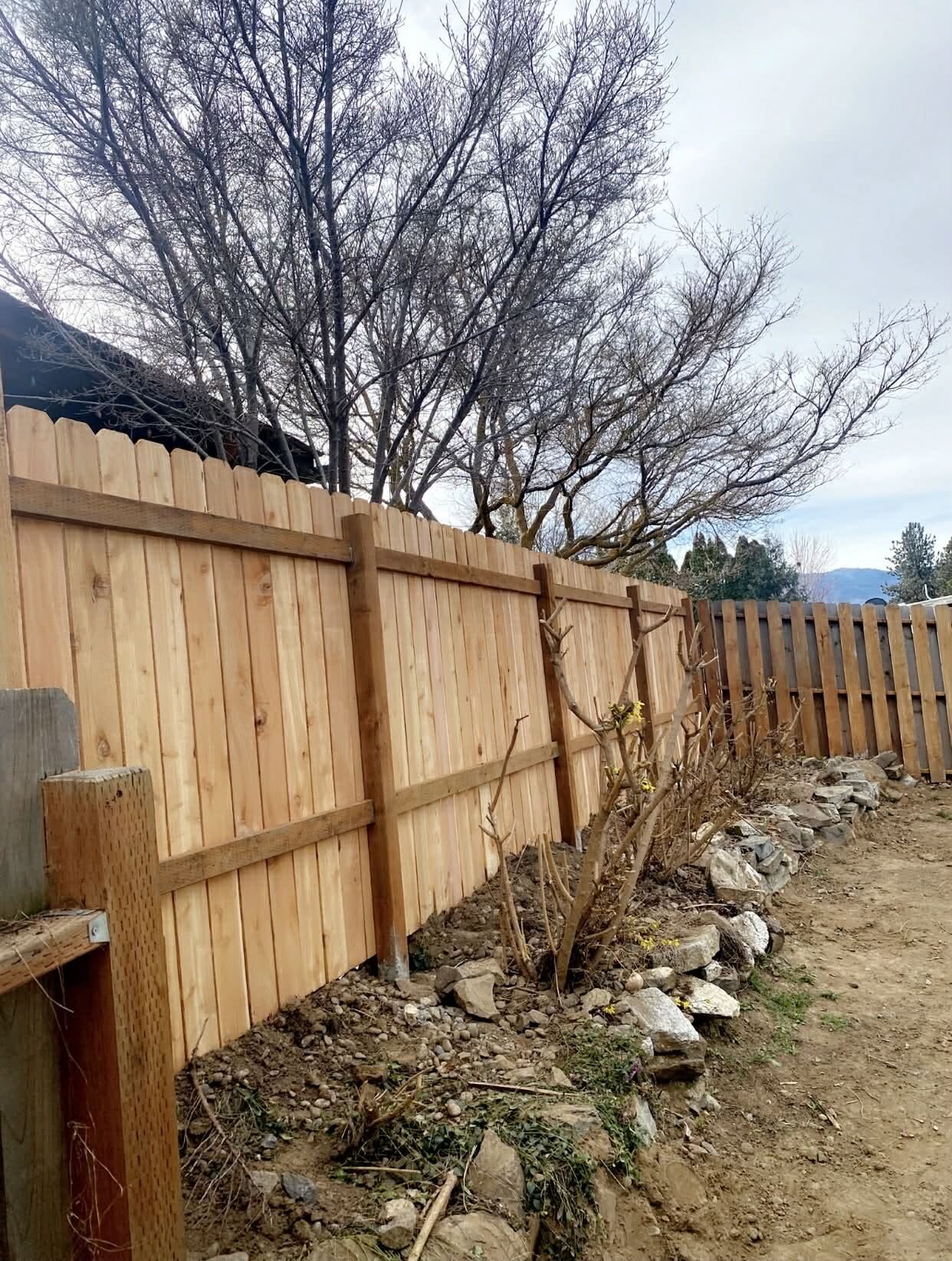 Cedar privacy fence and gate installed in East Wenatchee, WA