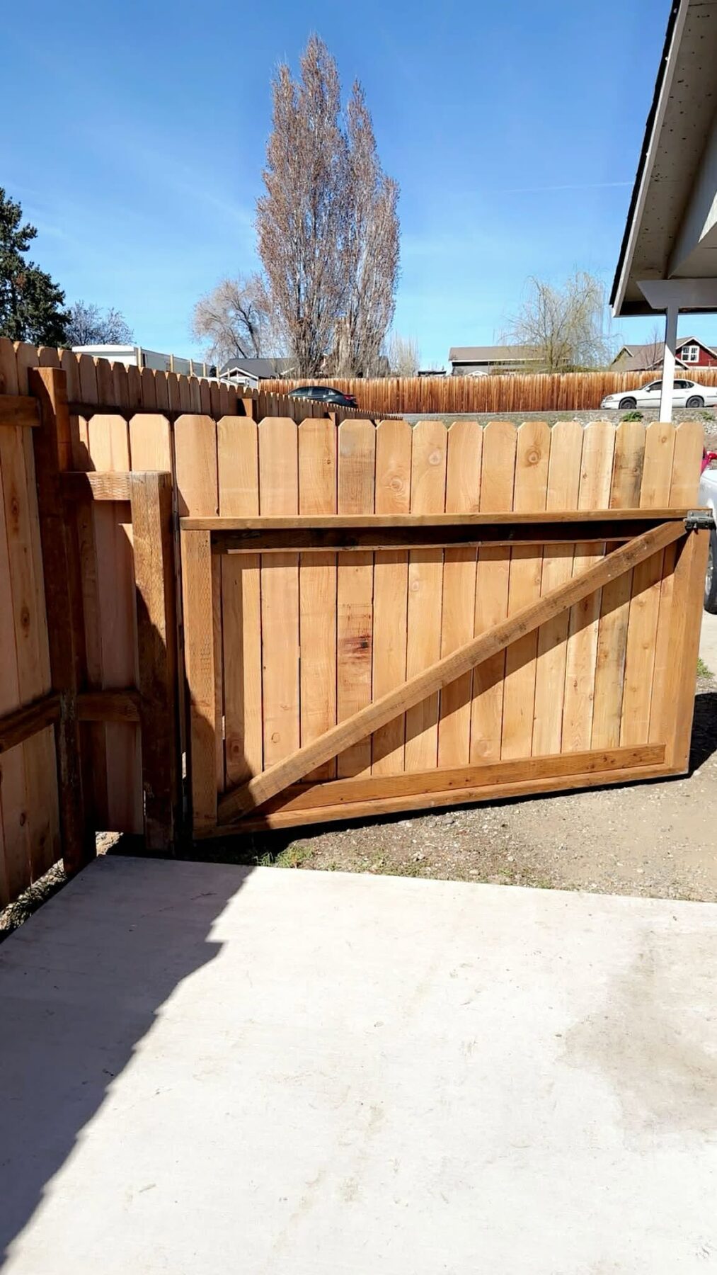 Cedar privacy fence and gate installed in East Wenatchee, WA